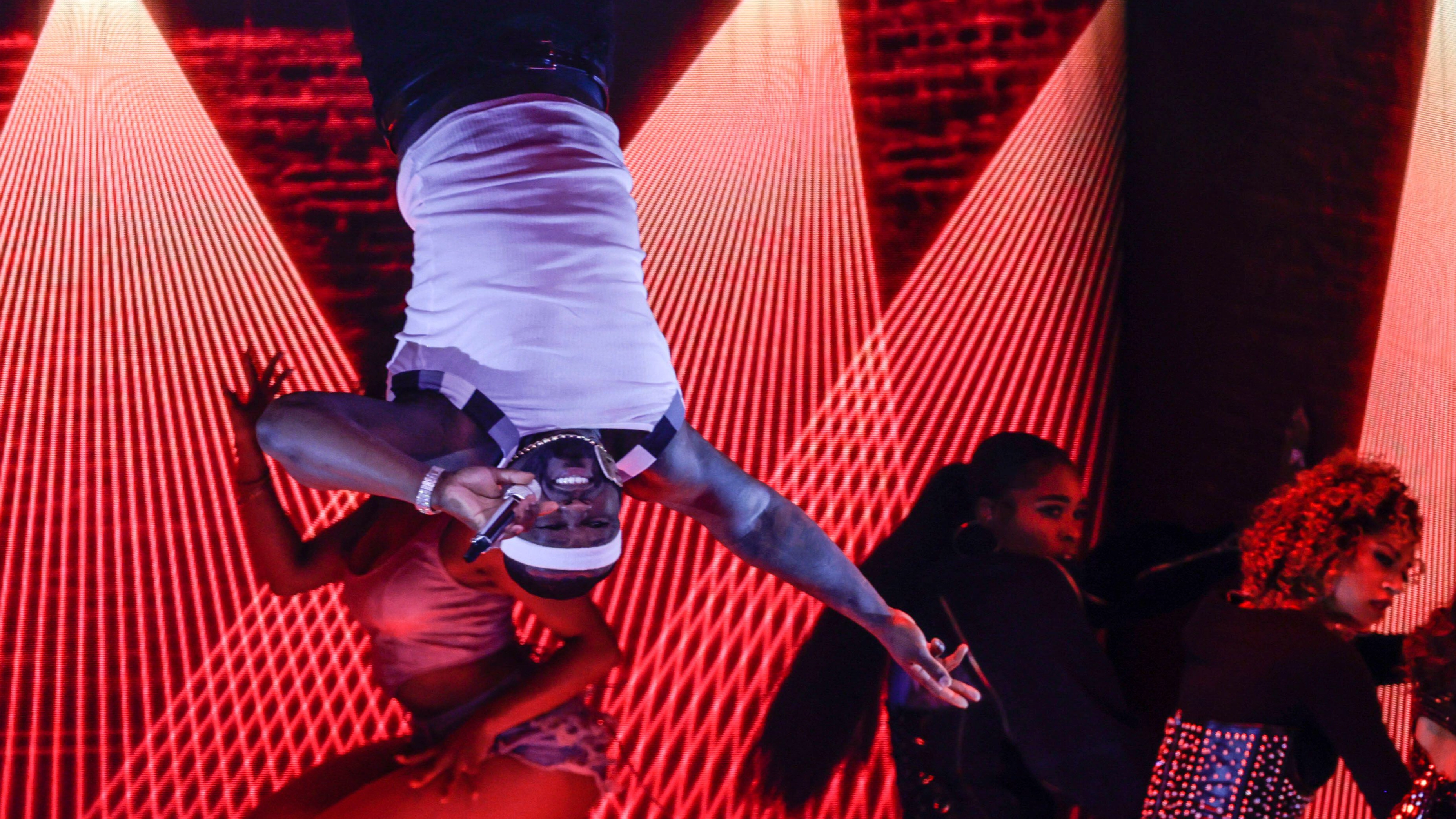 Video Reveals How 50 Cent Got Into Position For Super Bowl Half-Time Show