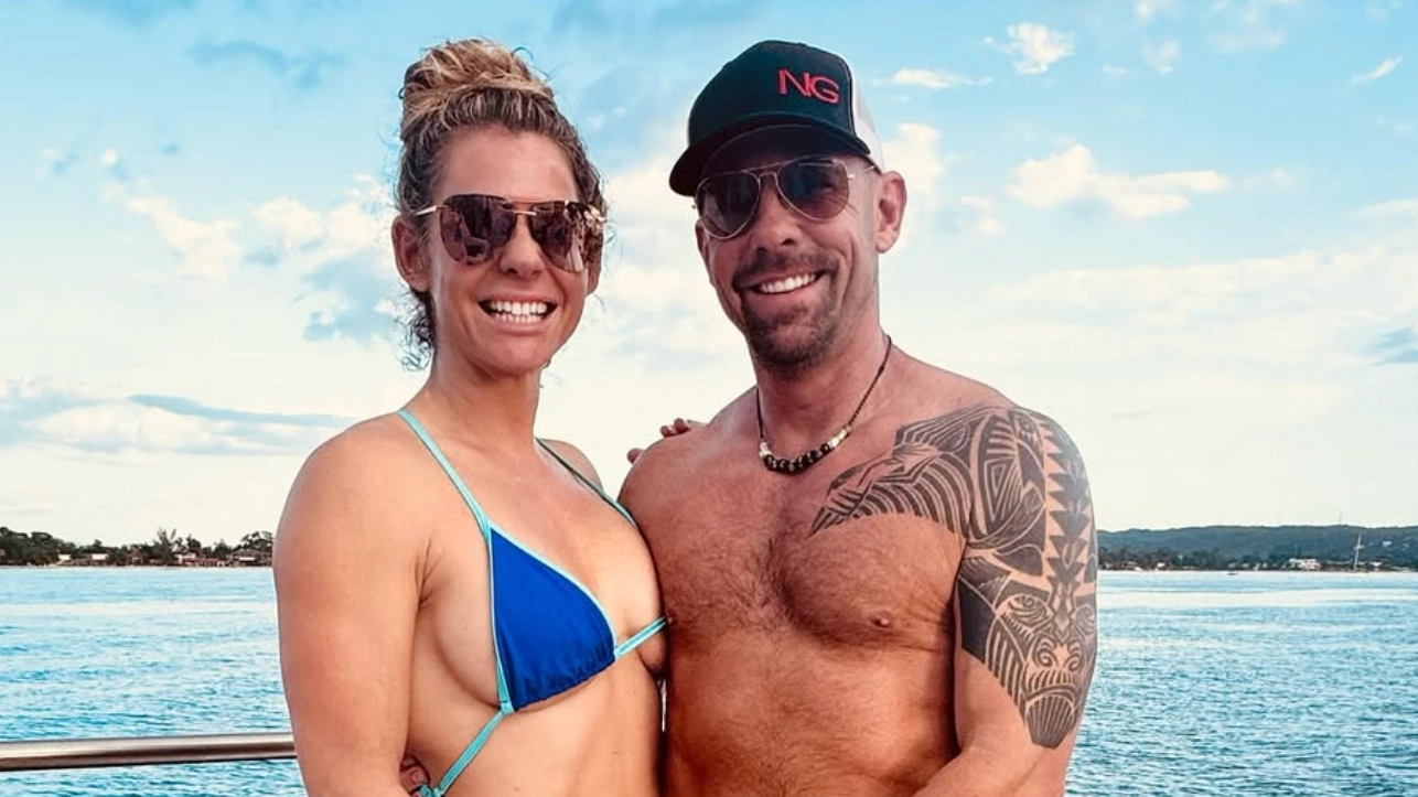 Couple describe what goes on at ‘world's best sex hotel’ with nude hot tub and sex themed gym