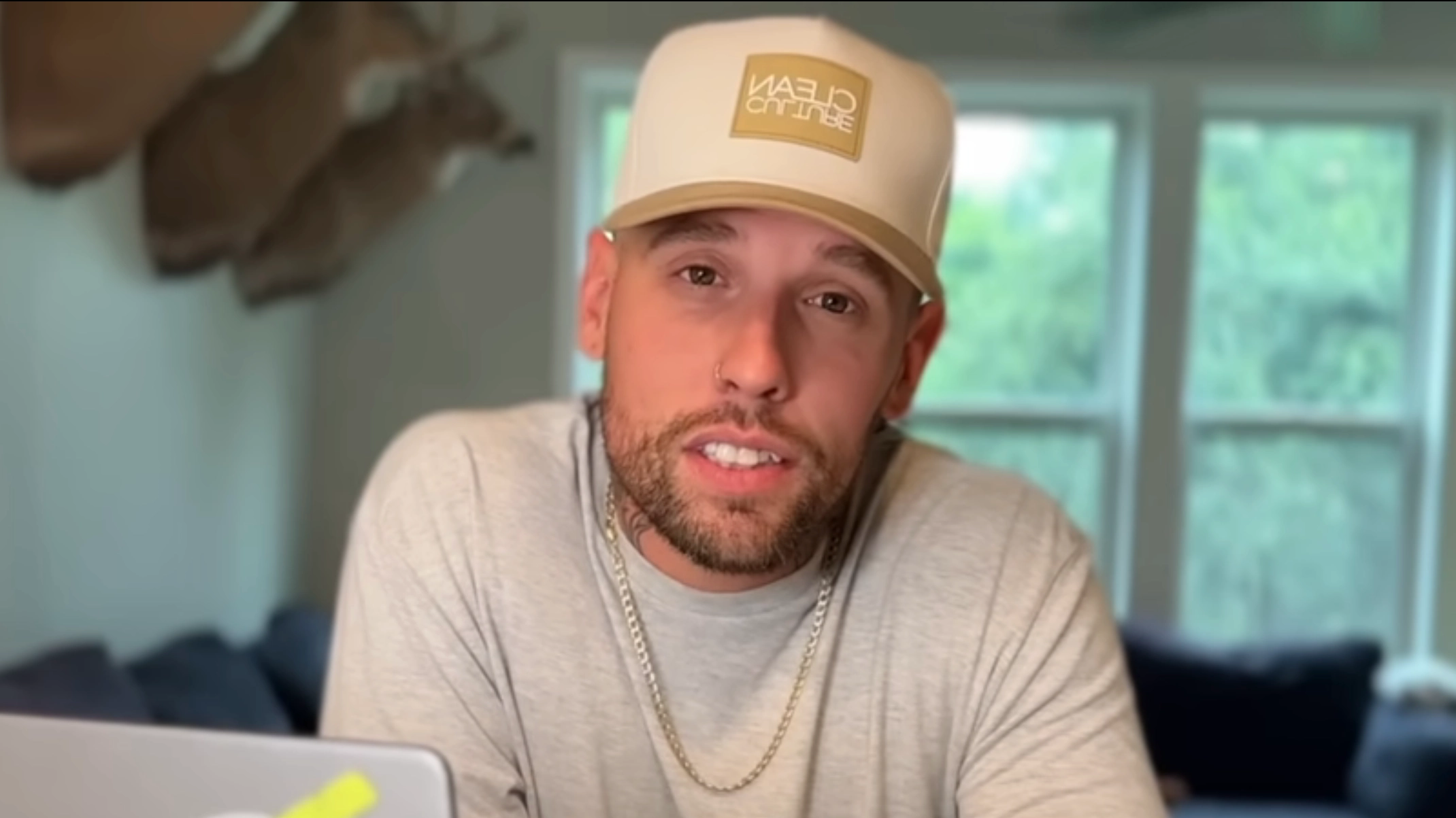 Alcoholic shares the three key differences between normal drinker and an addict