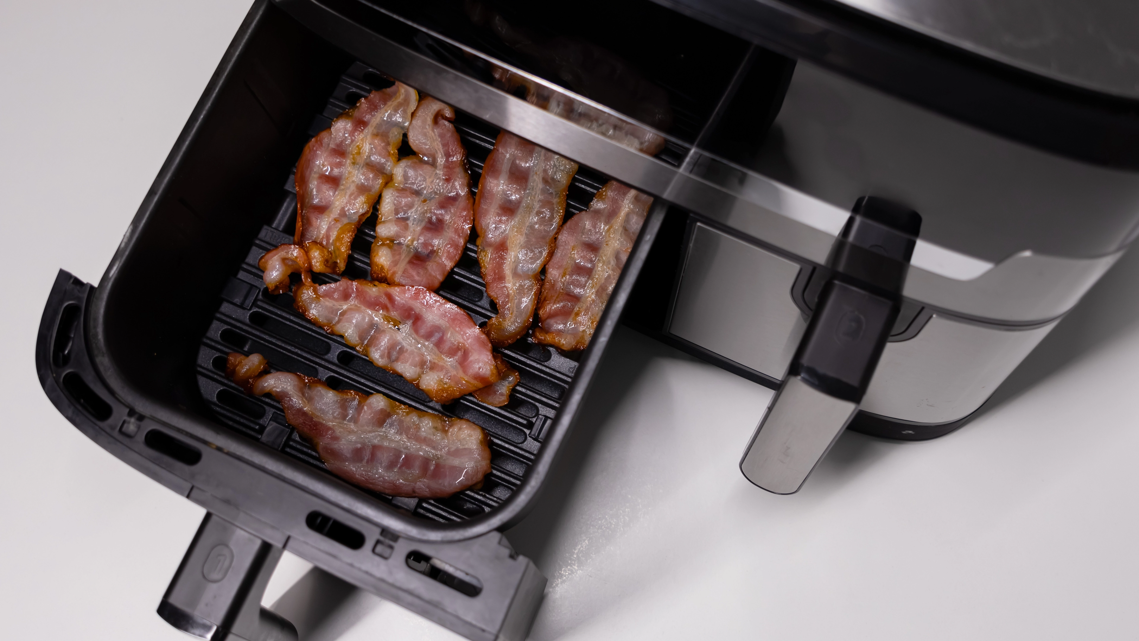 Serious warning to anyone that cooks bacon in an air fryer
