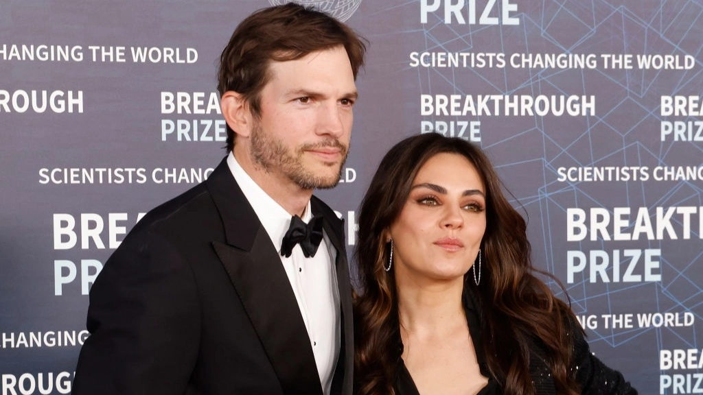 Ashton Kutcher finally addresses bizarre long-standing rumour he and wife Mila Kunis 'don't shower'