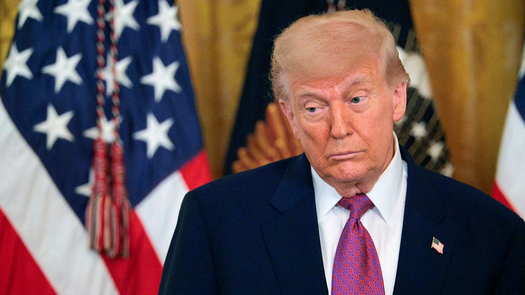 People shocked after seeing what Trump has replaced picture of Hillary Clinton at the White House with
