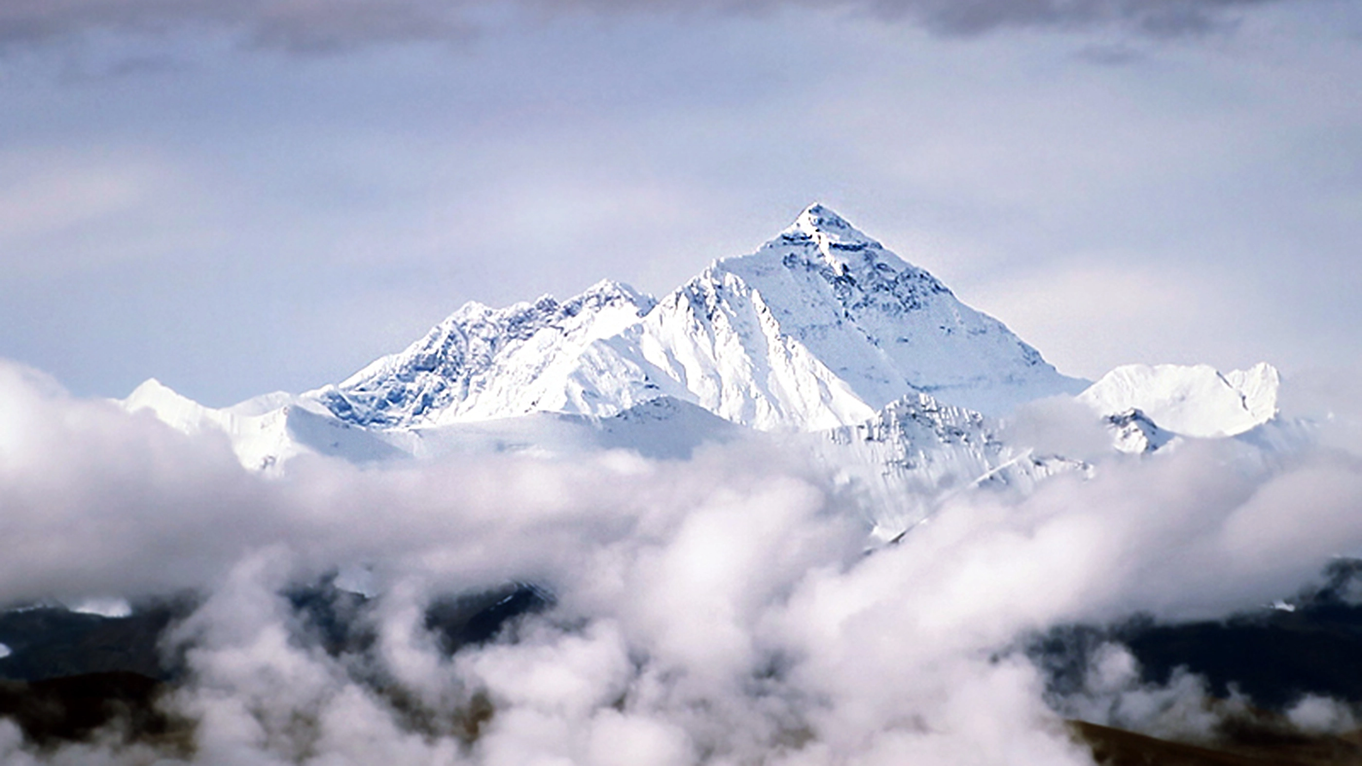 Scientists baffled after discovering secret mountains on Earth 100 times taller than Everest