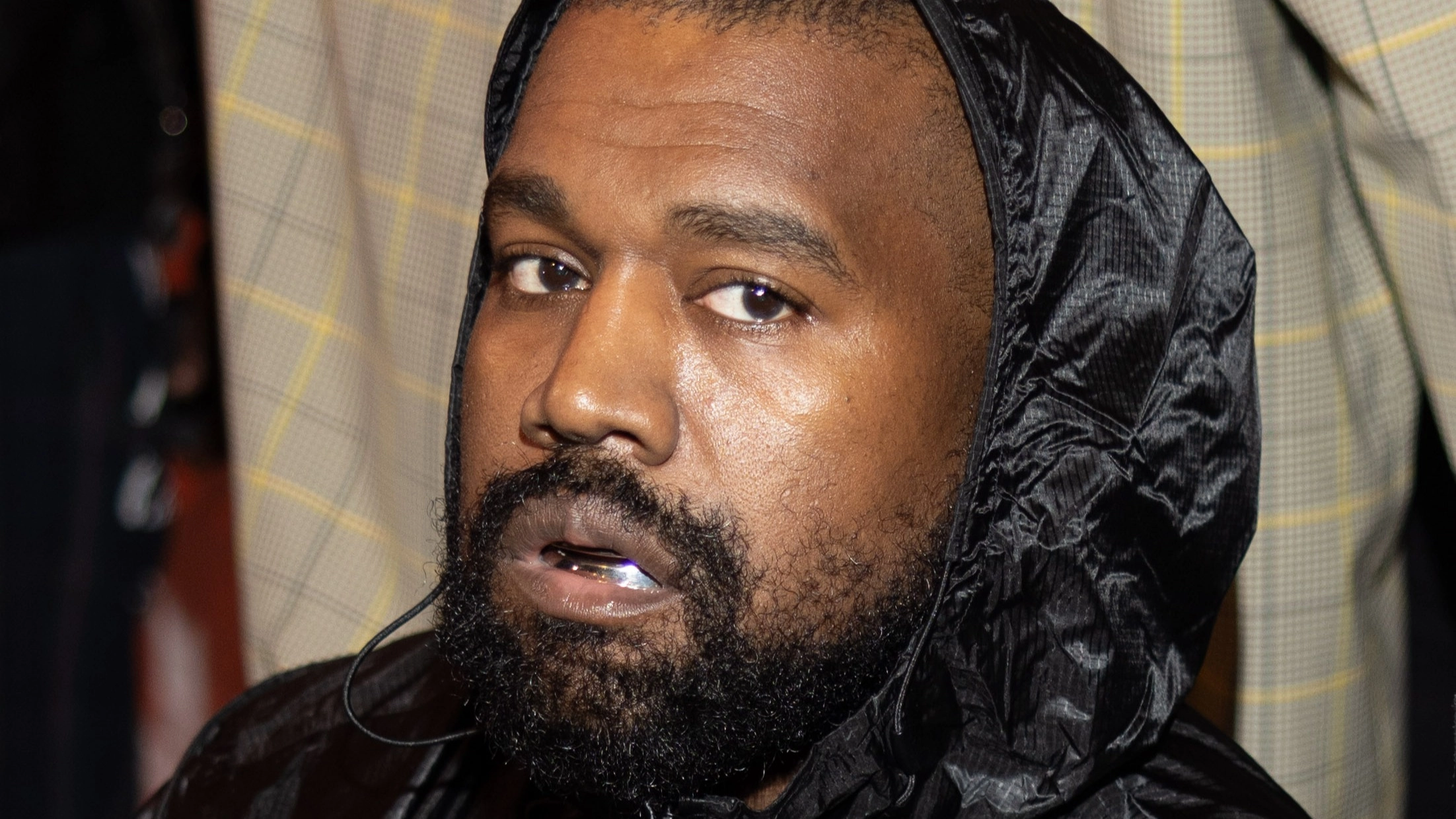 Kanye West takes out newspaper advert to apologise for his antisemitism