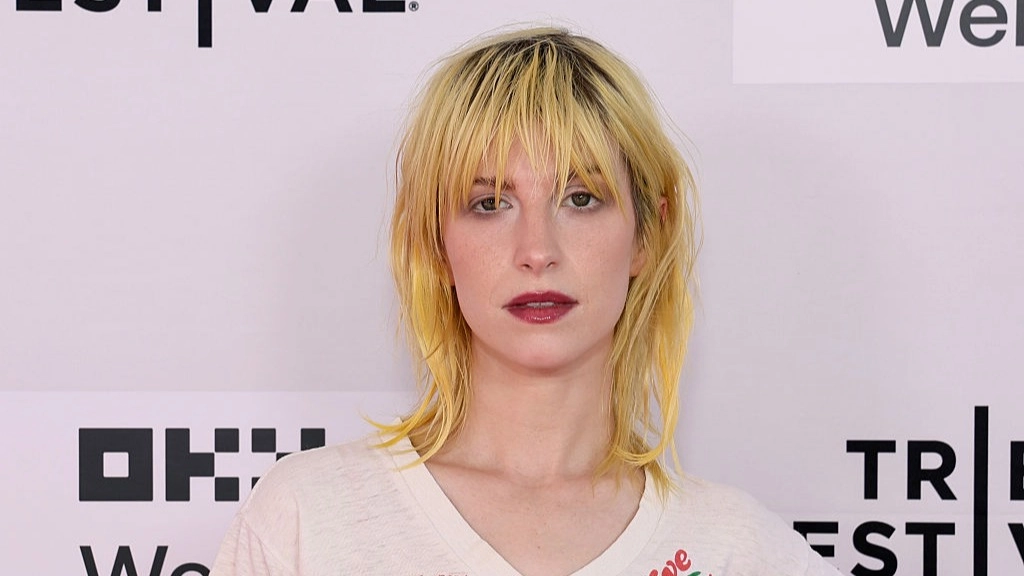Hayley Williams names Morgan Wallen as 'racist country singer' in new song