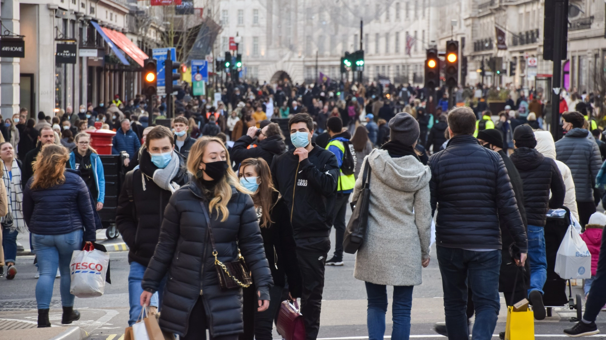 UK health body issues ‘wear mask’ warning as four nasty illnesses surge nationwide