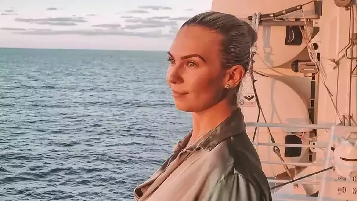 Cruise ship worker issues major warning about sleeping with people on board