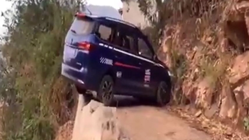 Social Media Users Horrified After Watching Car Make 'Anxiety Inducing' Turn