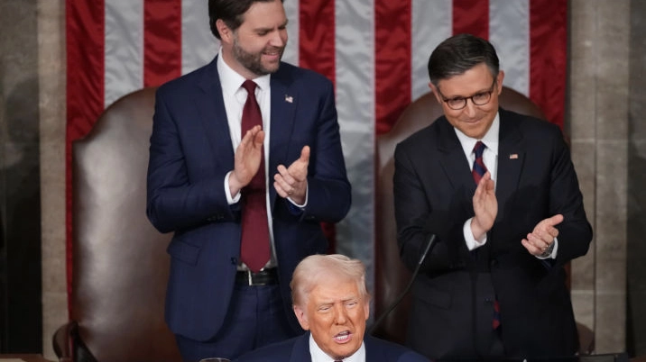 Lip reader says JD Vance made a chilling threat moments before Donald Trump's congress speech