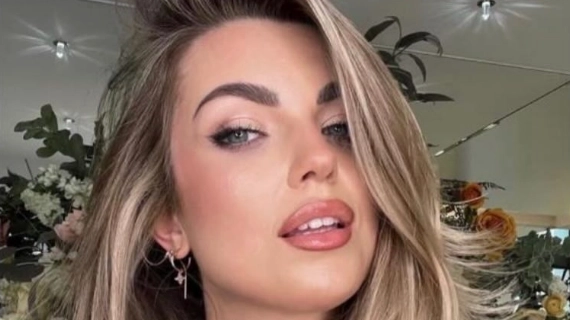 Mystery as influencer vanishes after Christmas party as chilling phone messages uncovered