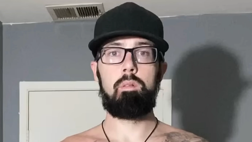 Man left surprised after doing 500 push-ups in one hour and showing impressive result