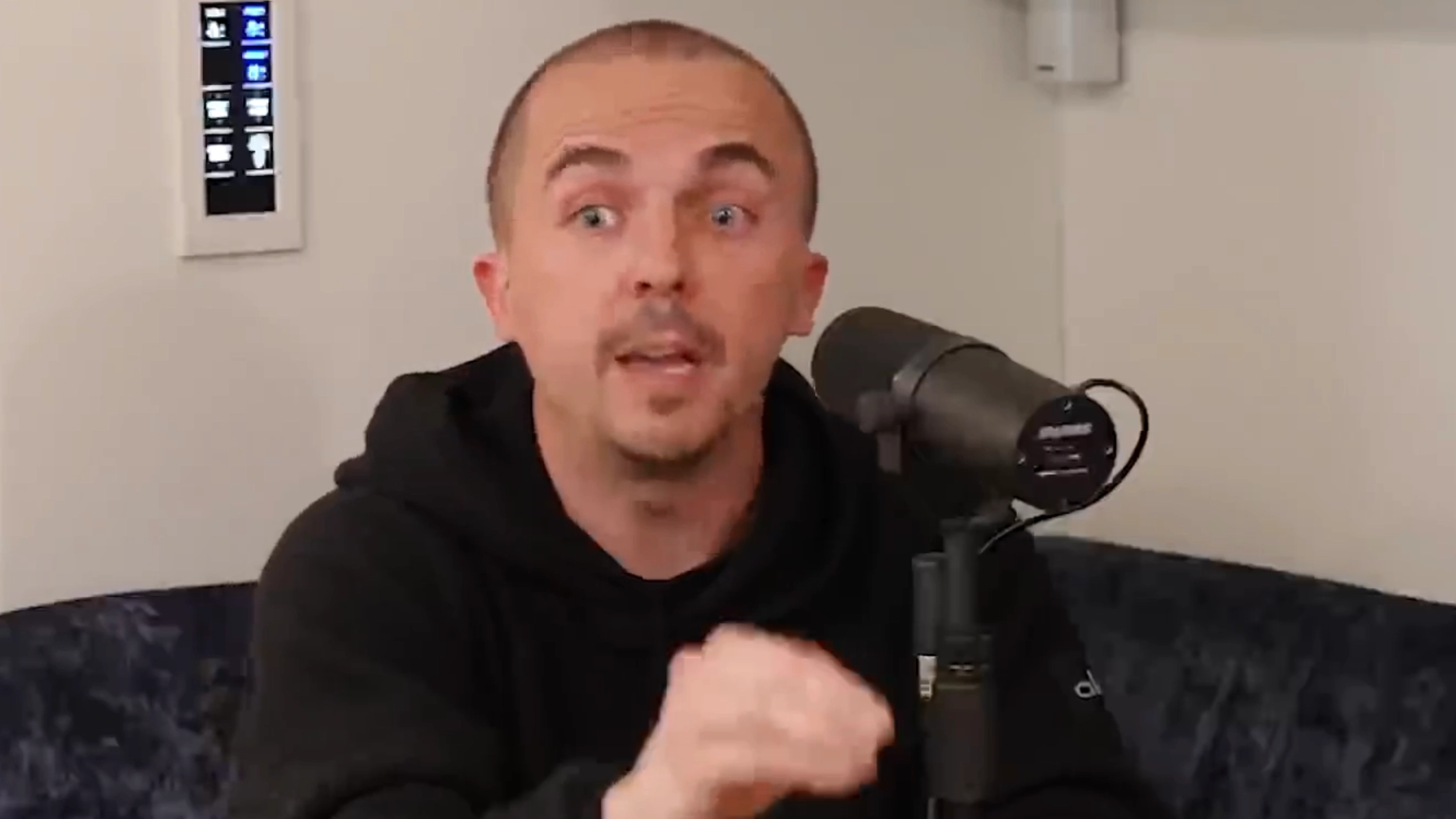 Frankie Muniz explained why he left Hollywood as a child actor despite having 'hundreds of offers'