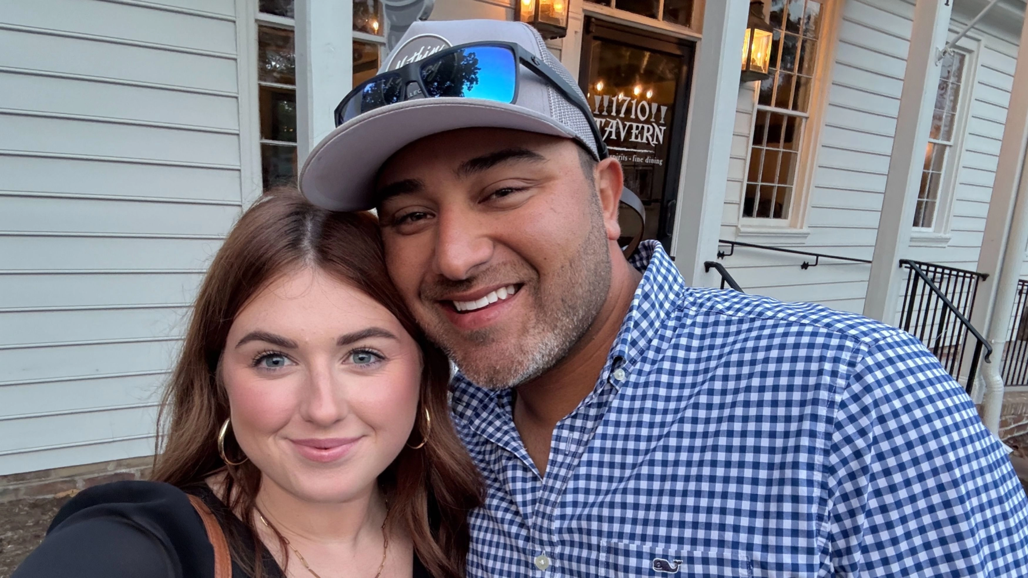 Woman met a man on her hen do, invited him to her wedding and then ended up marrying him instead