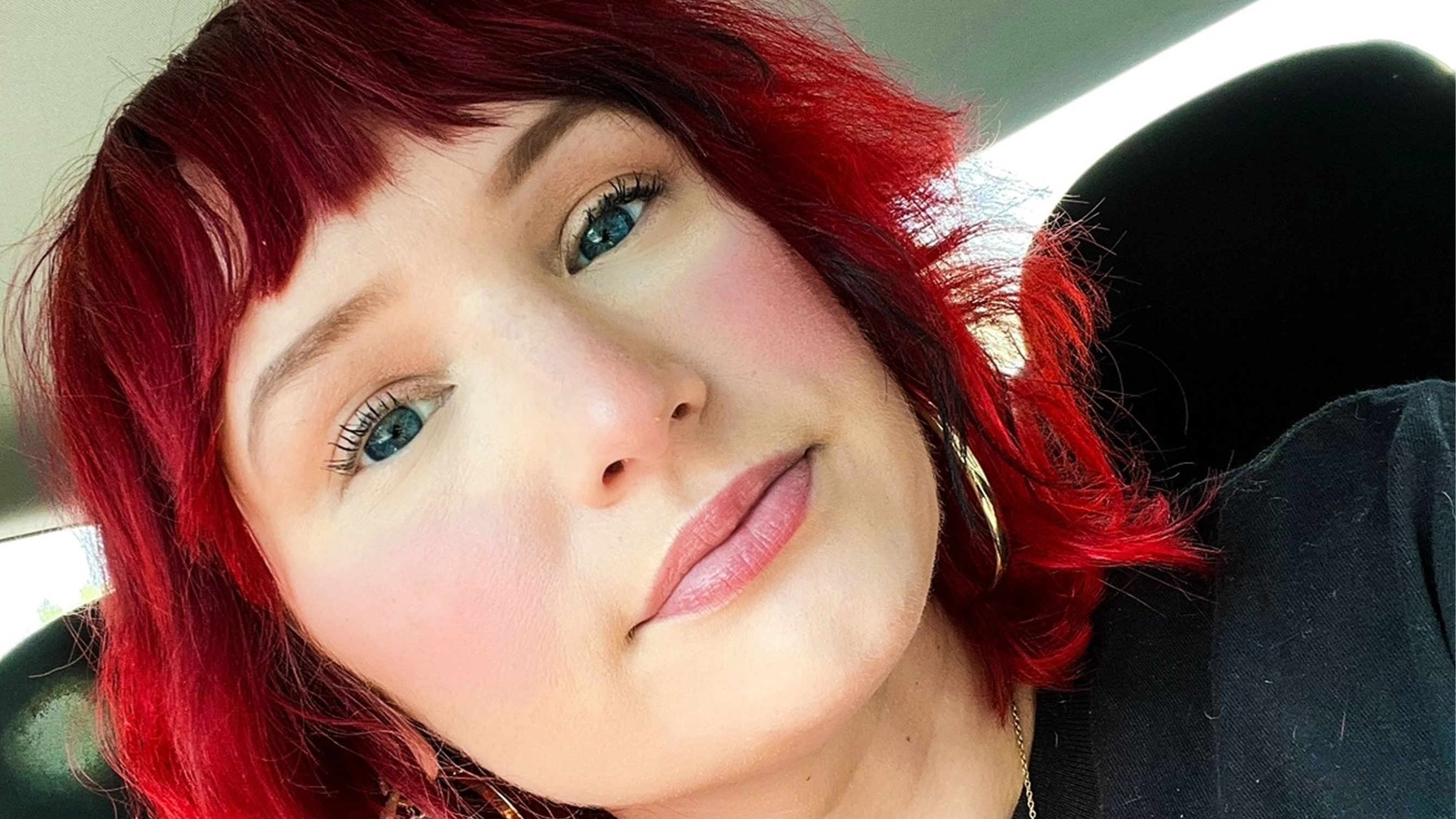Woman’s warning after doctor said stomach pain was ‘IBS’ before being diagnosed with stage four bowel cancer