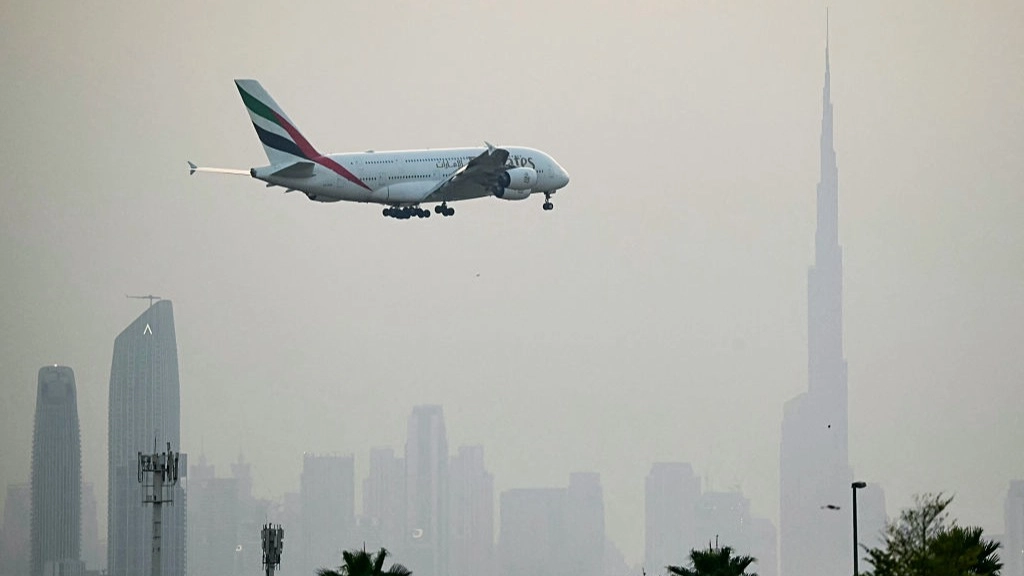 Foreign Office issue fresh update for those travelling to UAE with clear instructions for 'trapped' tourists