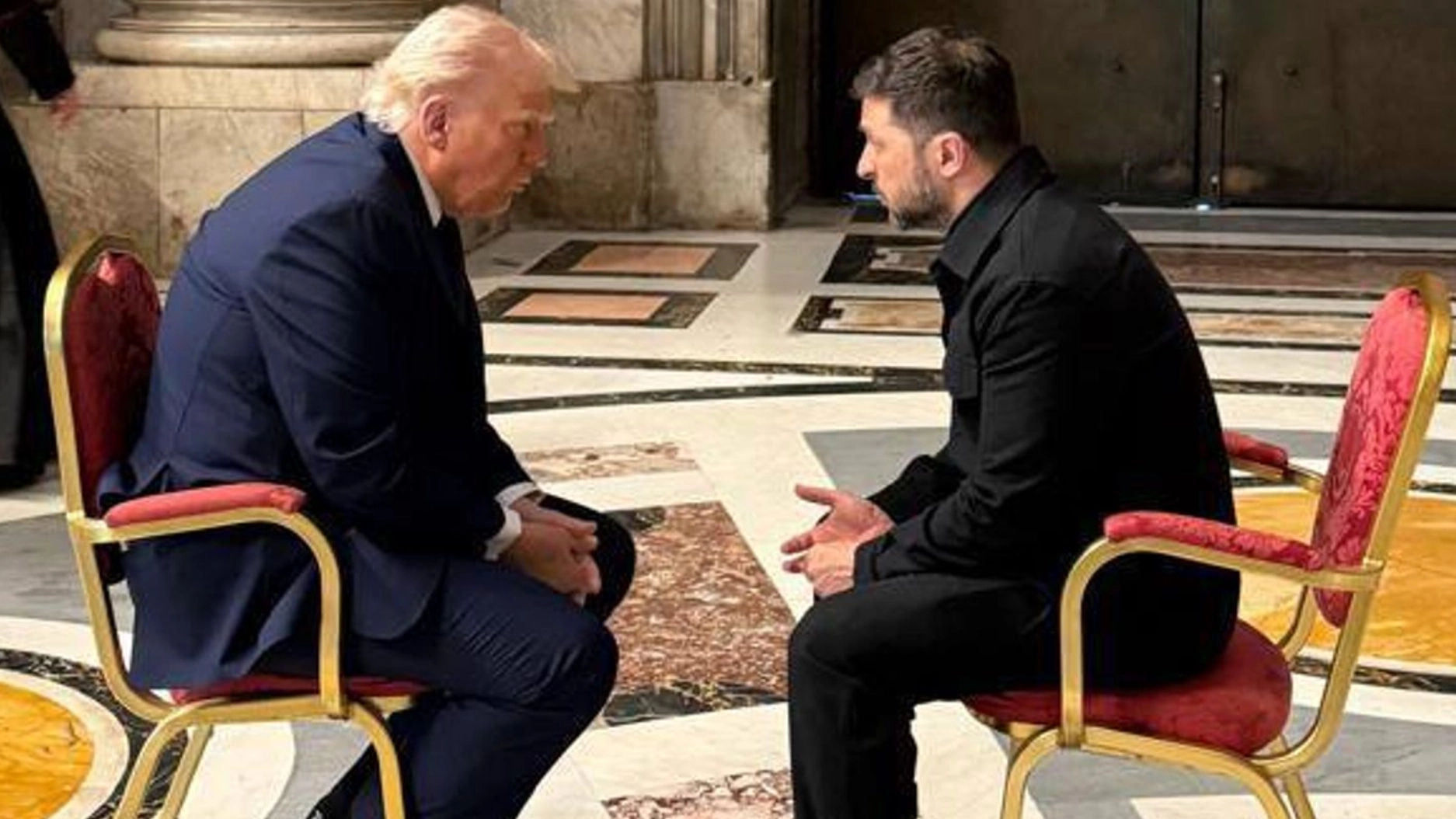 Body language expert points out gesture Donald Trump made during meeting with Zelenskyy