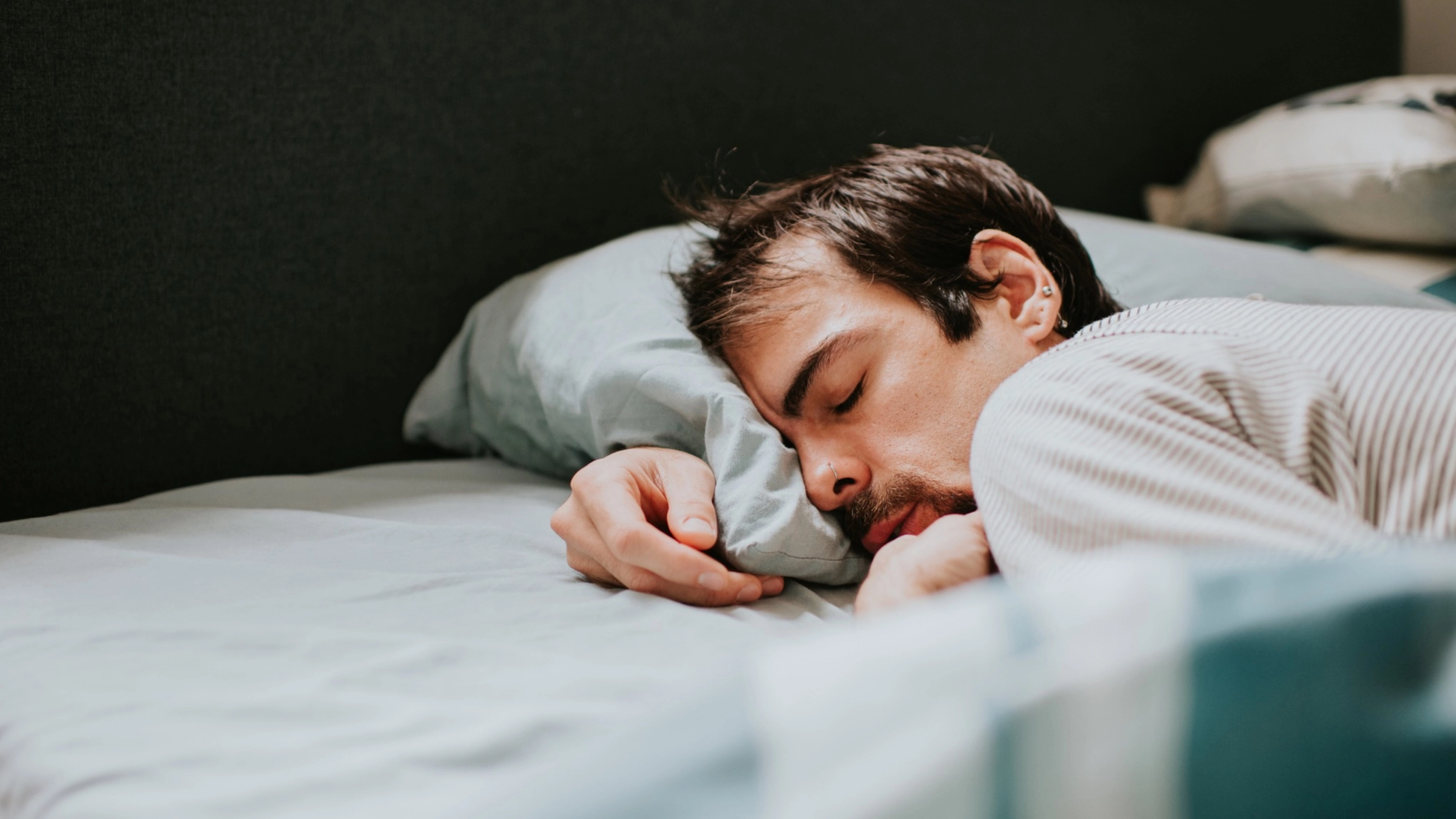 Doctor explains 'cognitive shuffling' hack that will make you fall asleep 'in minutes'