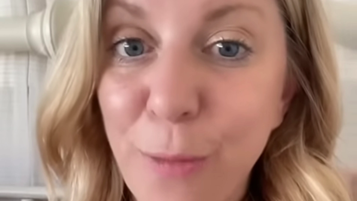 Hospice nurse says there are 12 signs someone is nearing their death