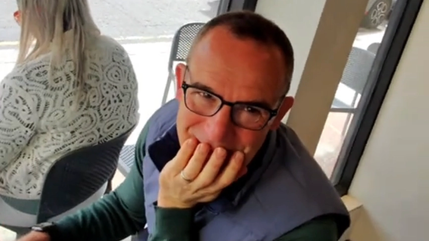 Woman had no idea she was chatting up Martin Lewis when filming herself using incredible pick-up line