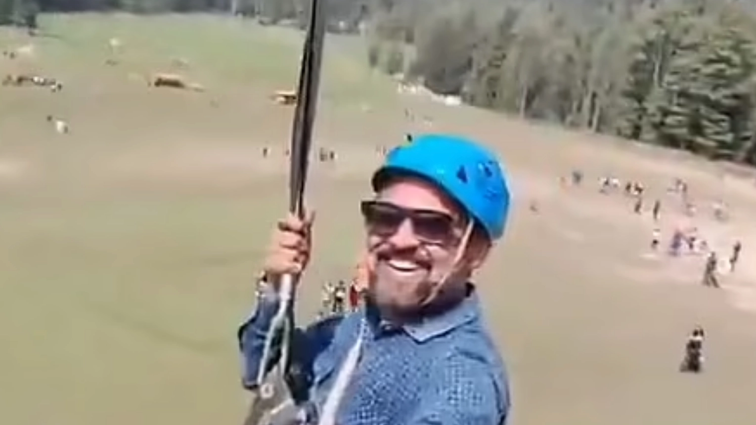 Tourist unknowingly zip-lined over terrorist attack that killed 26 people in sobering footage
