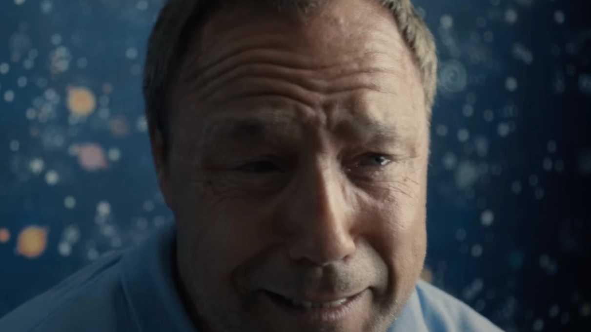 Stephen Graham issues warning to parents as his new series with dark storyline drops on Netflix