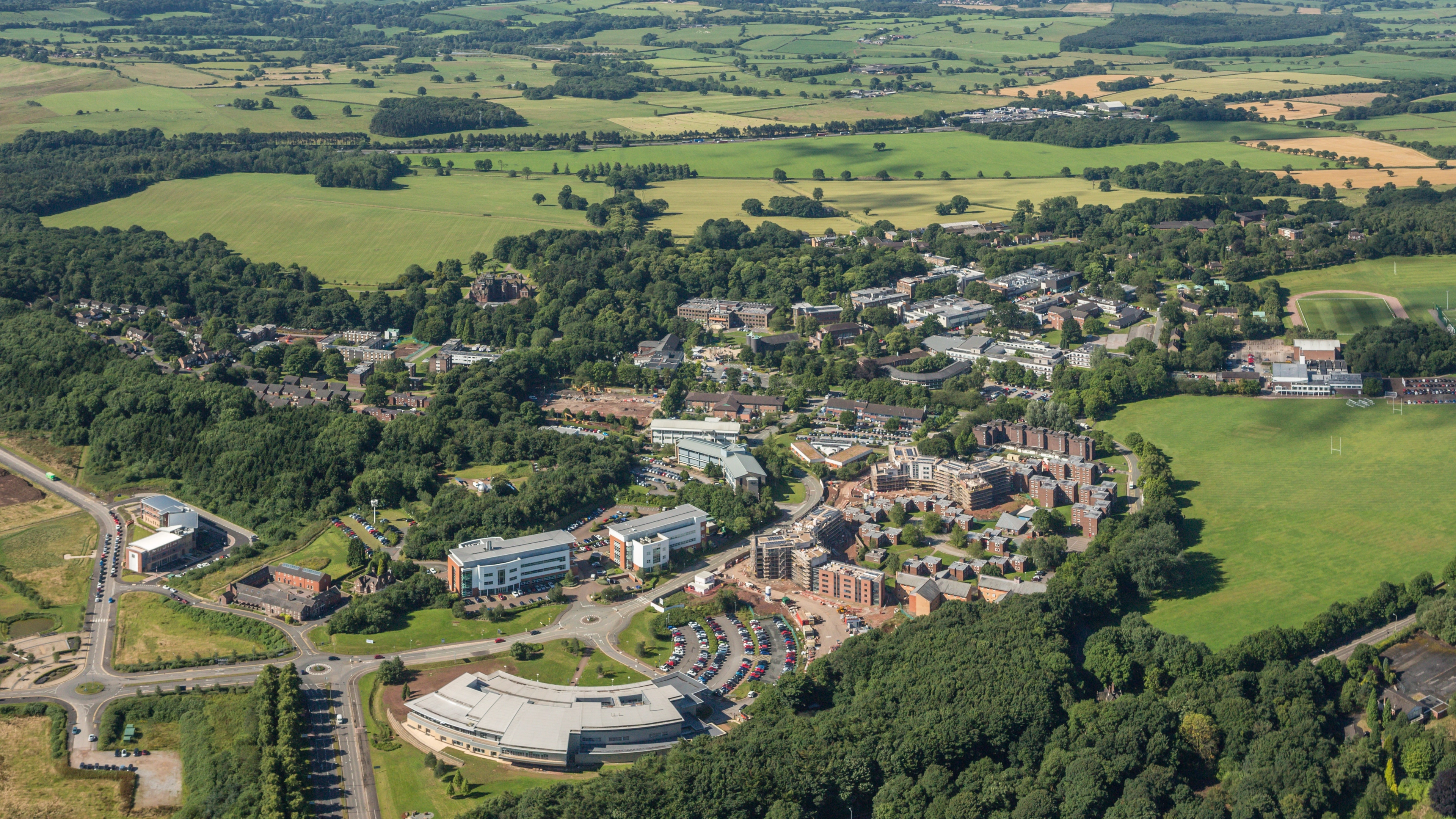 Terrifying moment 3.3 magnitude earthquake hits England as 'loud explosion' heard