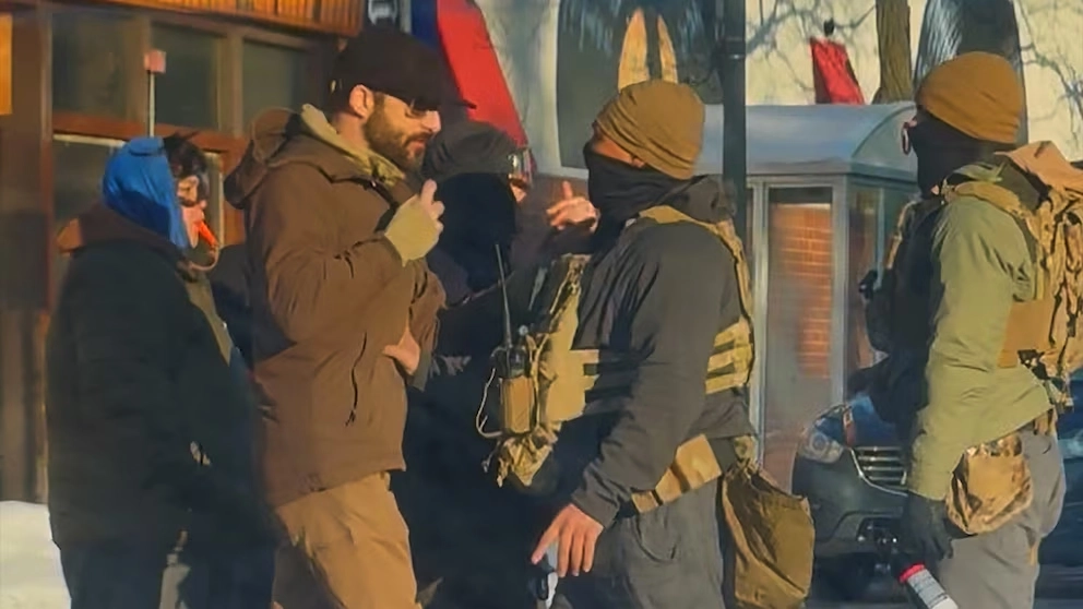 Experts point out reason Border Patrol agents may have wrongly fired volley of shots in Alex Pretti shooting