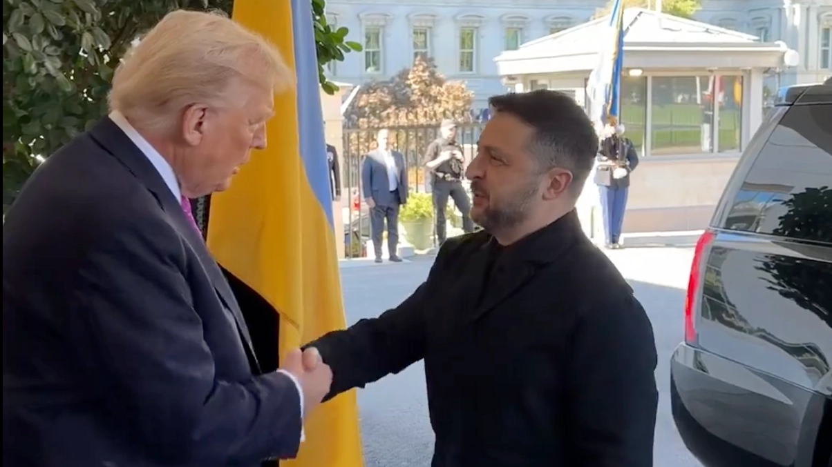 People notice one detail after footage shows Trump and Zelenskyy meeting for major talks