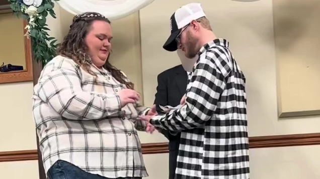 Bride and groom spark online debate after showing up in jeans and plaid shirt during wedding ceremony