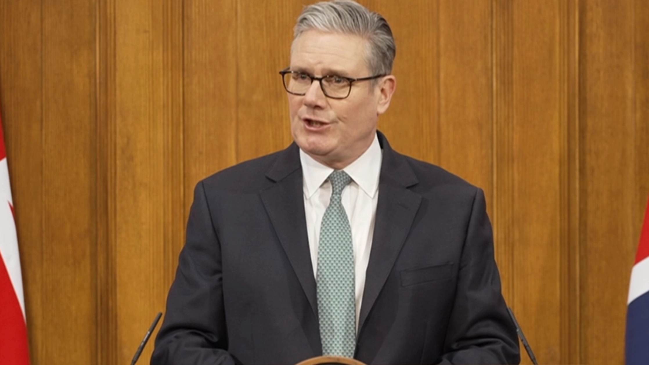 Keir Starmer delivers emergency press conference in response to Trump tariff threats over Greenland