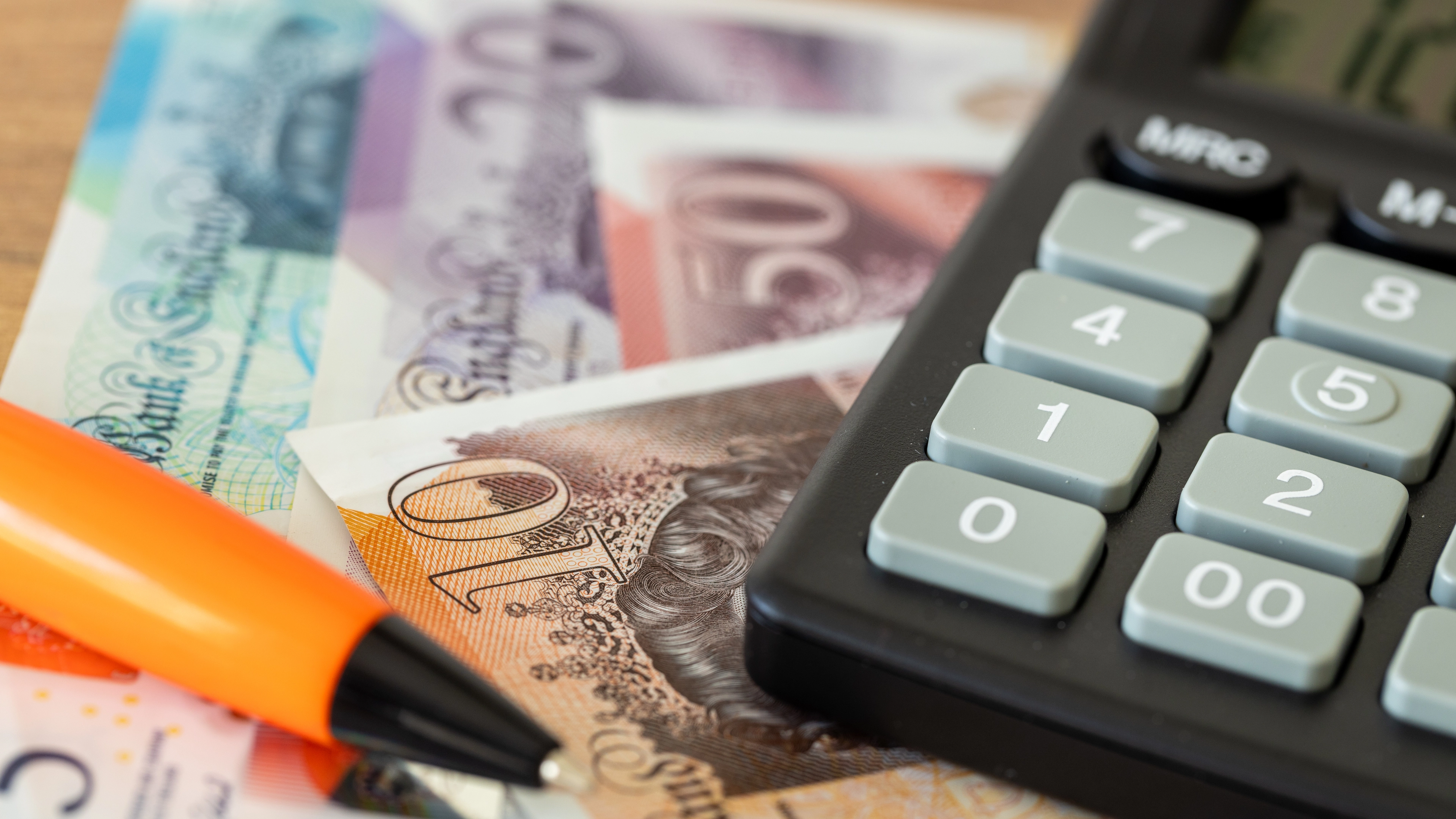 How much Brits have in their savings on average, depending on how old they are