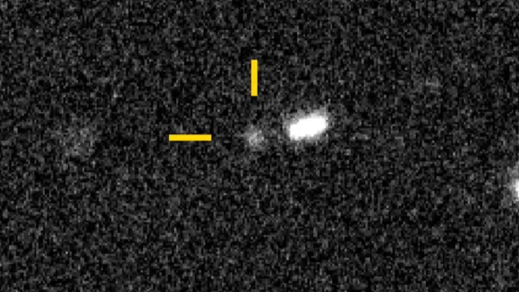 Expert reveals key piece of evidence that interstellar object zooming through our solar system 'is alien spacecraft'
