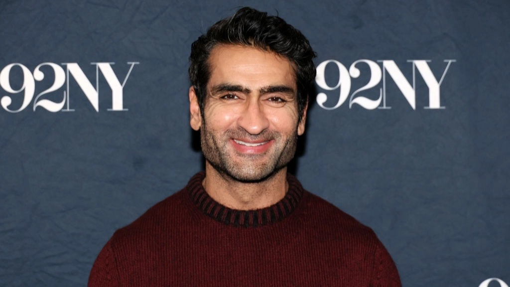 Marvel star Kumail Nanjiani addresses bizarre rumour he was having affair with Michelle Obama