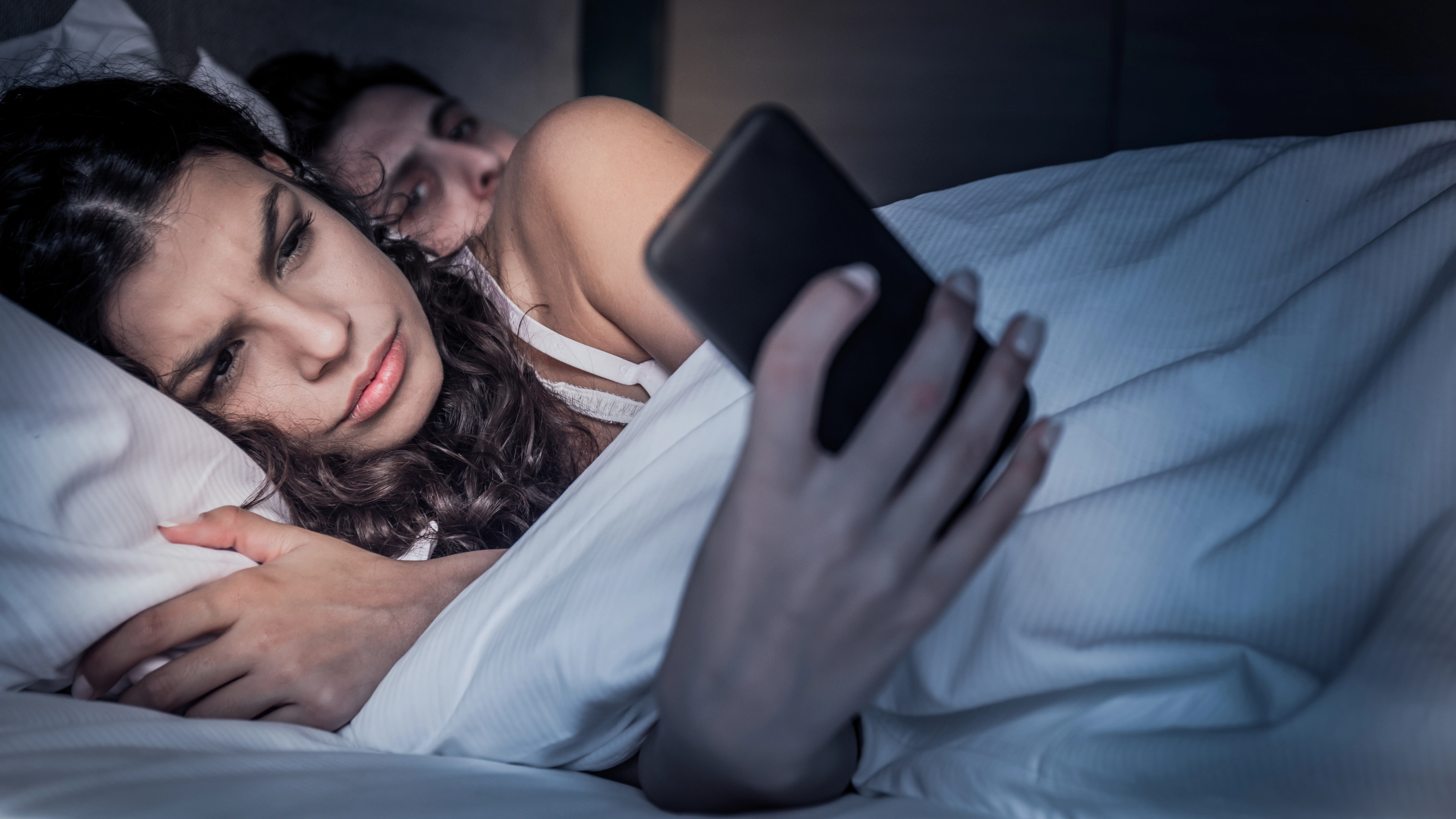 Relationship expert says there are three main signs that someone is going to cheat on you