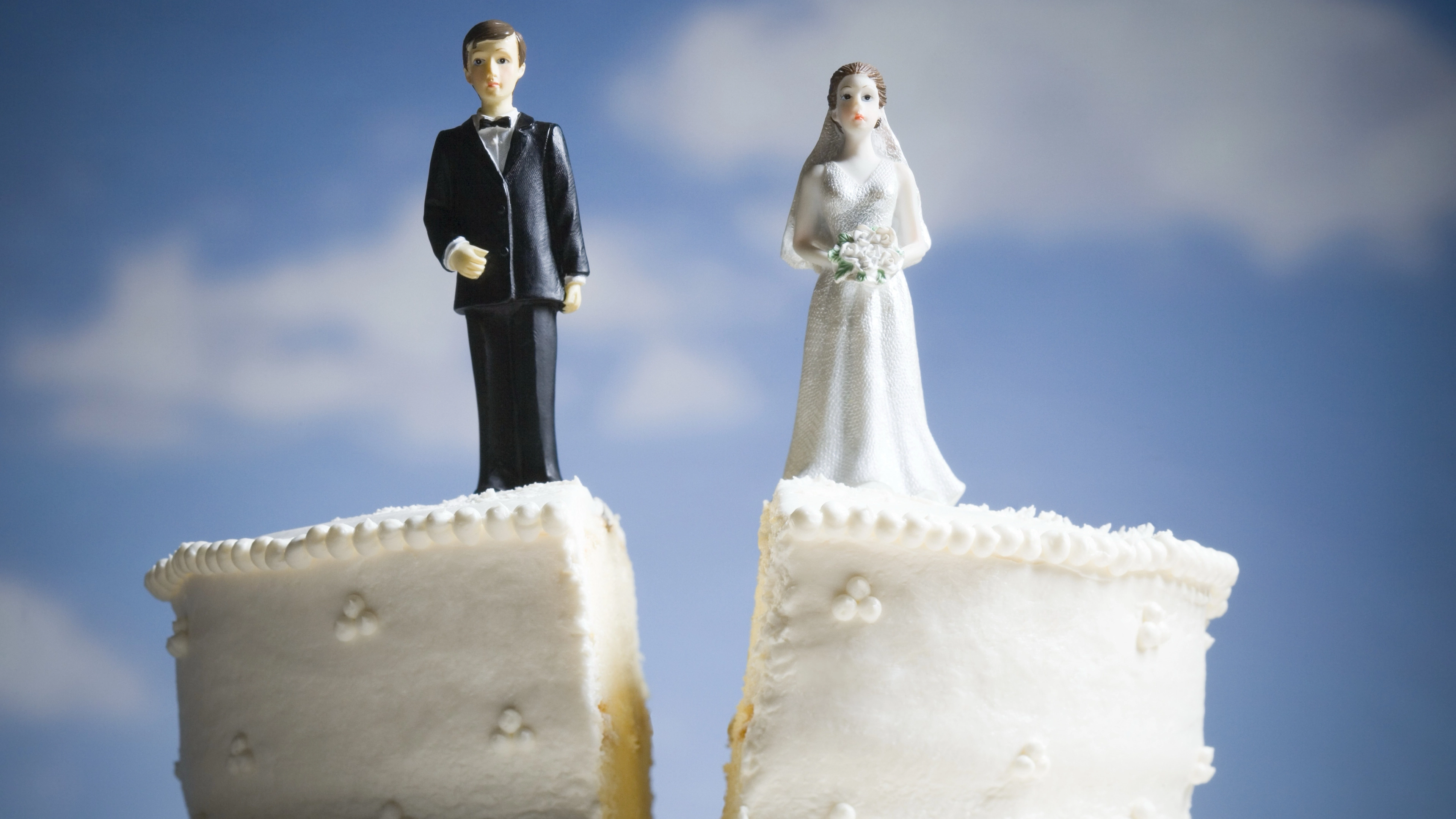 Expert reveals seven signs you may be married to a 'walkaway wife'