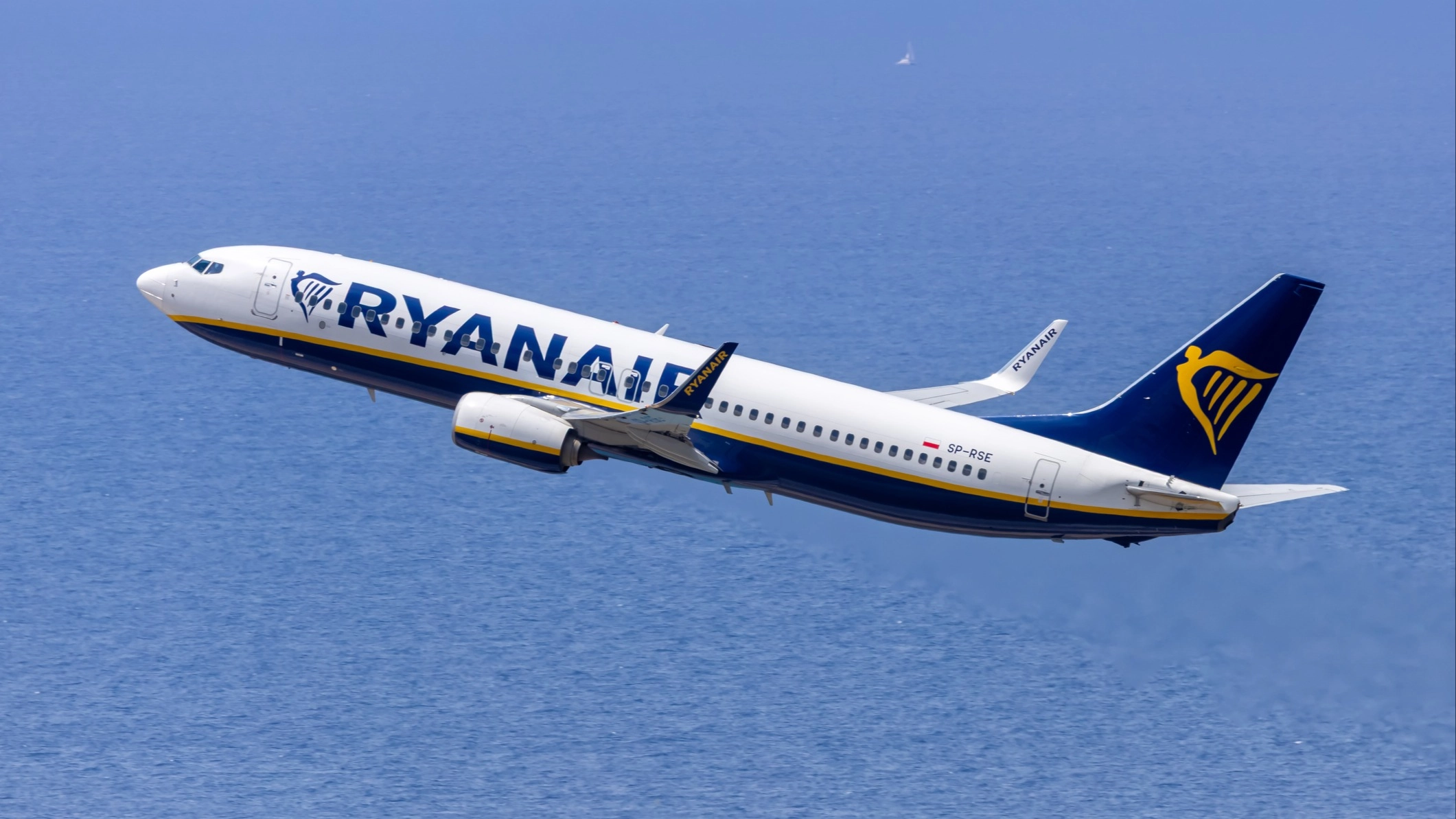 Ryanair flight carrying 171 passengers was just minutes from disaster after three failed landings
