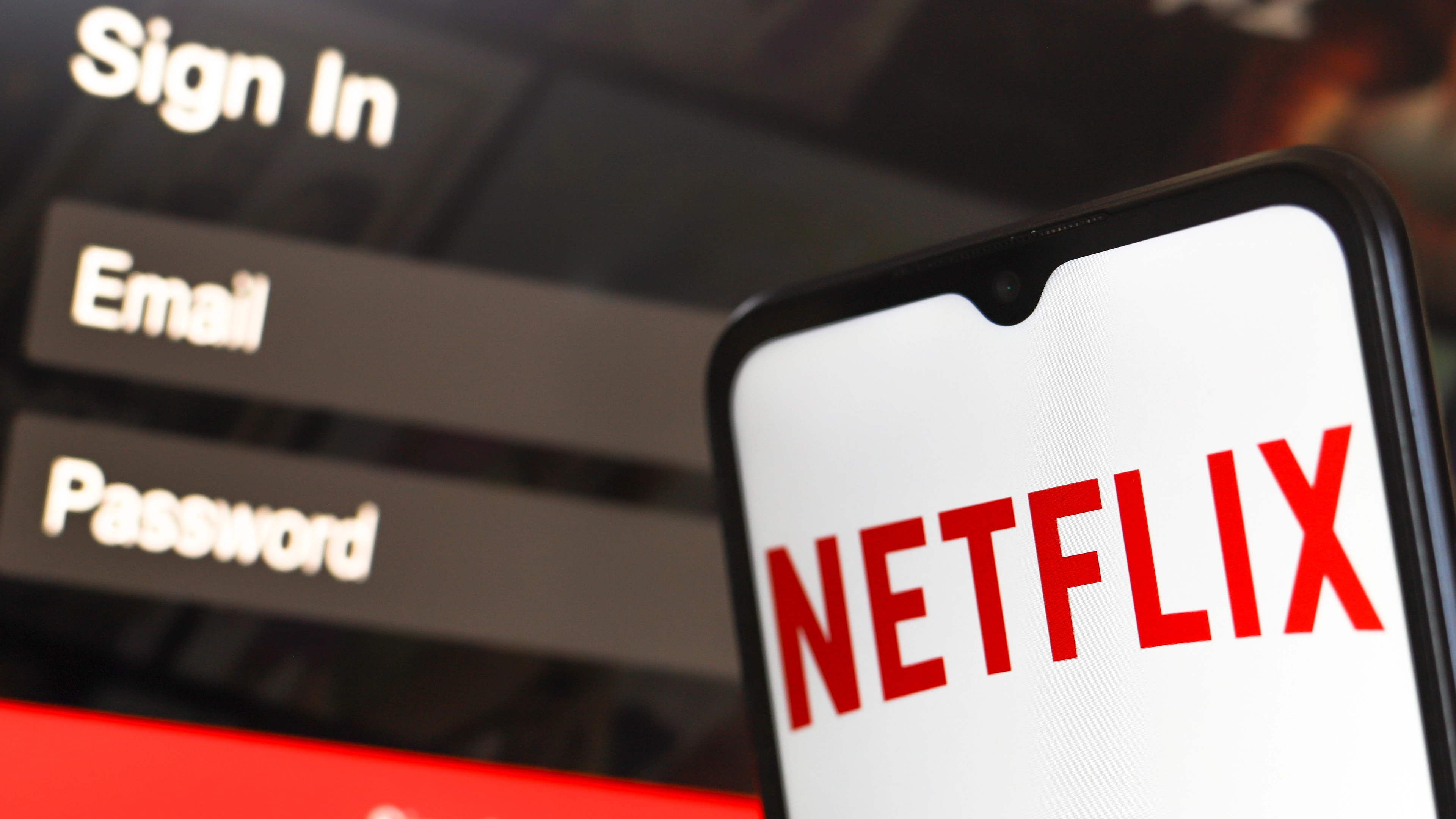 Brits given £1,000 warning if they plan on watching one particular Netflix show this weekend
