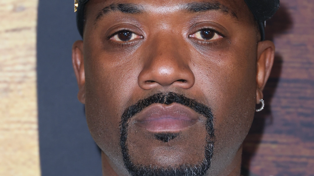 ‘Urgent’ signs of pneumonia as Ray J says he ‘doesn’t have long left to live’