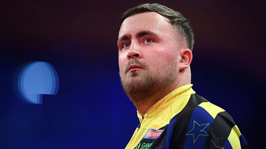 Luke Littler reacts to shock first-round exit at World Grand Prix after ...
