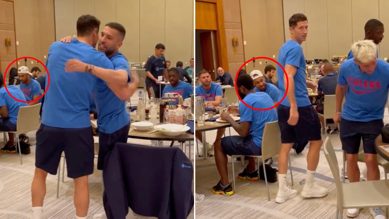 Fans Think Pierre-Emerick Aubameyang Has 'Given Up' After Spotting His Reaction To Robert Lewandowski's Arrival At Barcelona