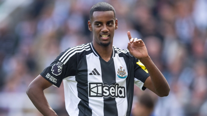 Alexander Isak bombshell could finally unlock Liverpool move as Newcastle set firm price tag