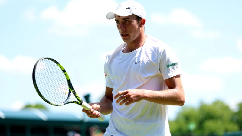British tennis player Oliver Tarvet banned from collecting Wimbledon prize money if he beats Carlos Alcaraz