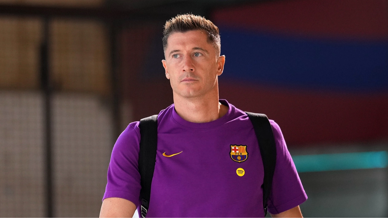 Barca Fans React After ‘Surprise Name’ Emerges to Replace Lewandowski