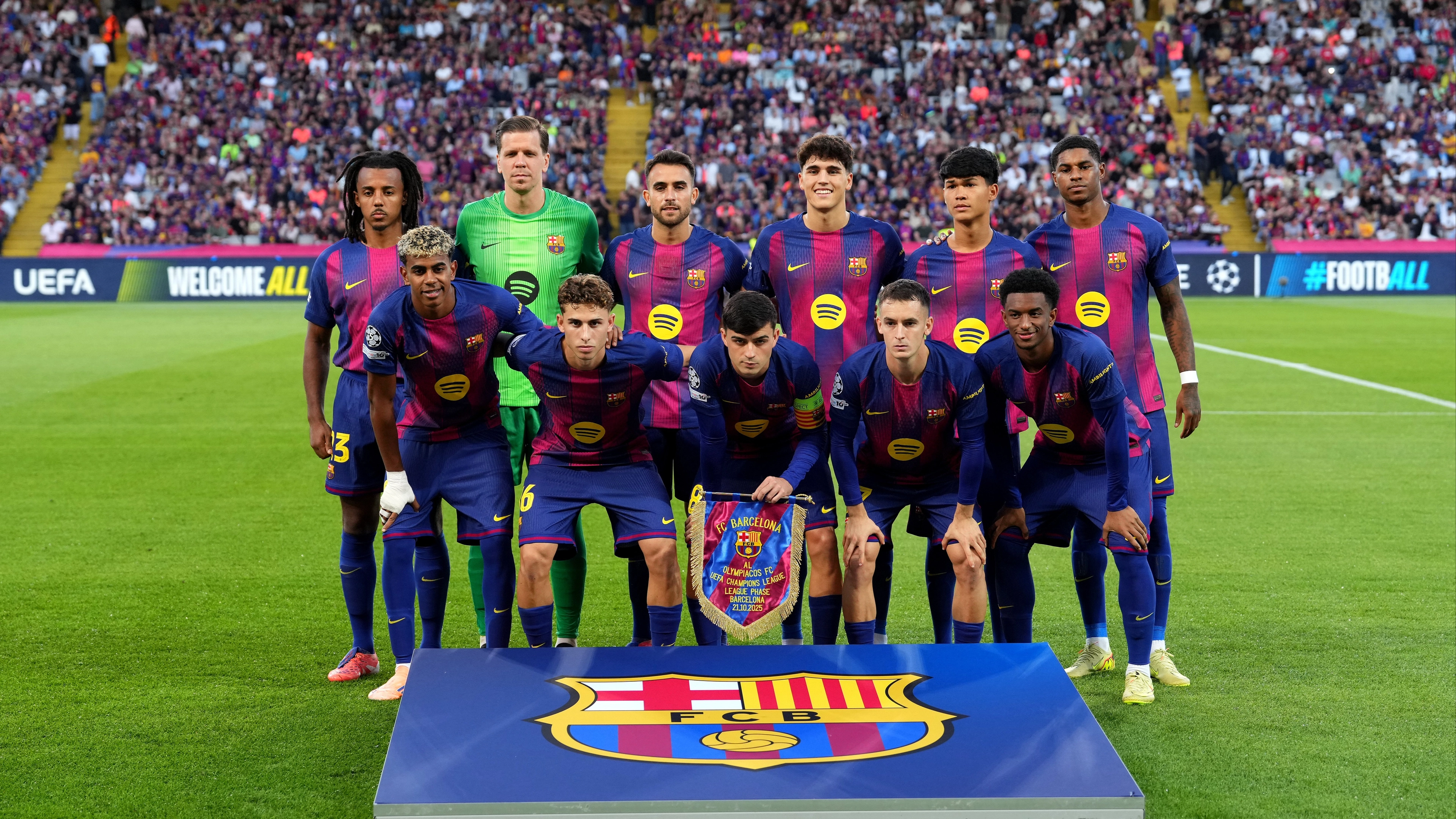 Only Four Barcelona Players Have Received Standing Ovation From Real Madrid Fans