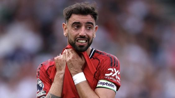 Bruno Fernandes 'open to new project' as club want to sign him from Man Utd in £100m deal