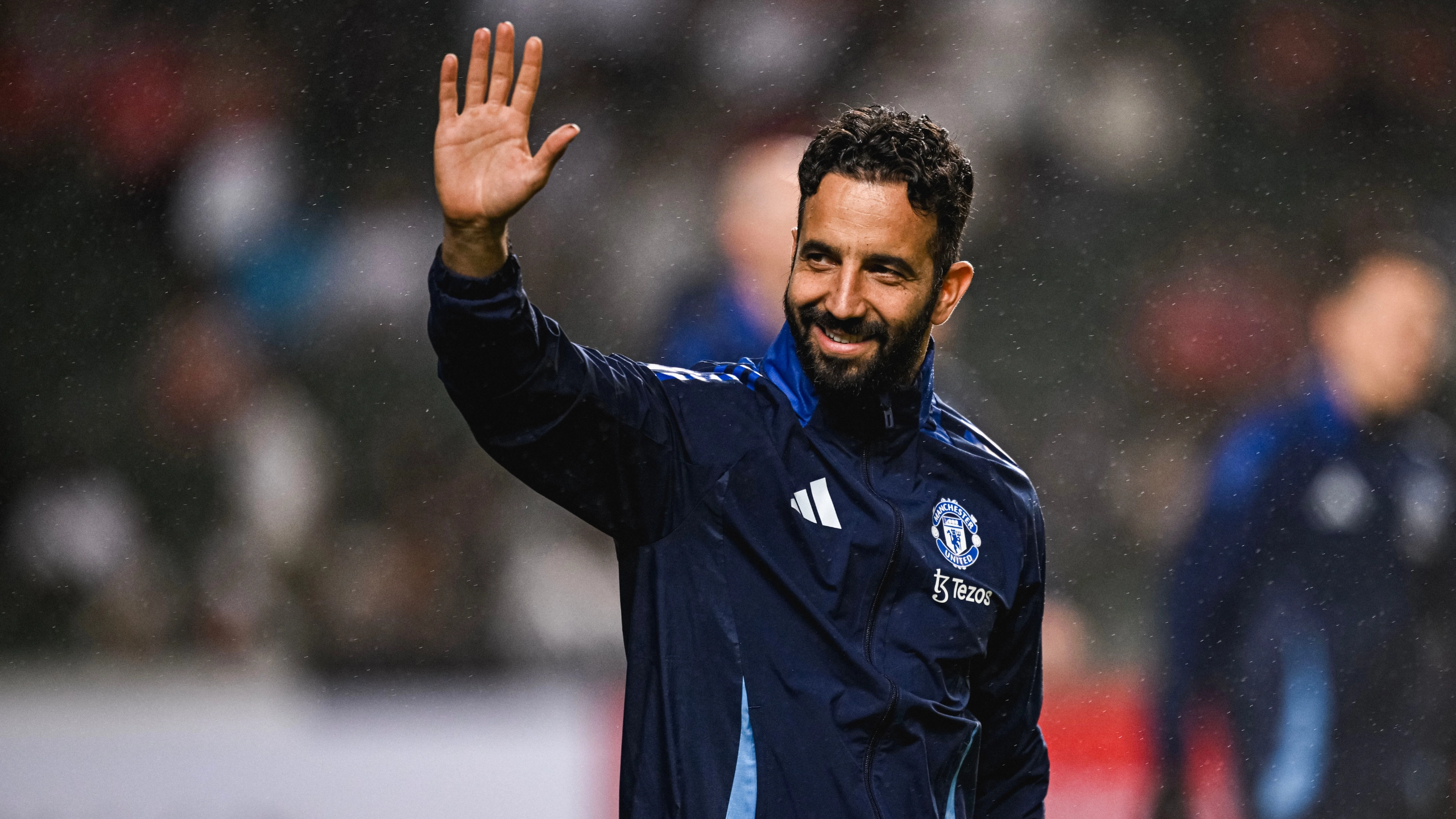 Man Utd want to sign €100m Barcelona star as back-up option as fans left baffled by transfer plan