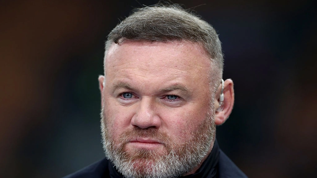 Wayne Rooney Wrote to Football Idol in Prison Before Going On to Play With Him
