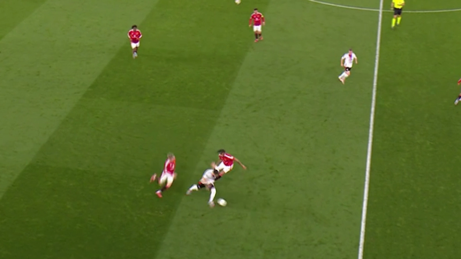 Man Utd fans want Lyon player signed immediately as Rio Ferdinand stunned by what he did during Europa League clash