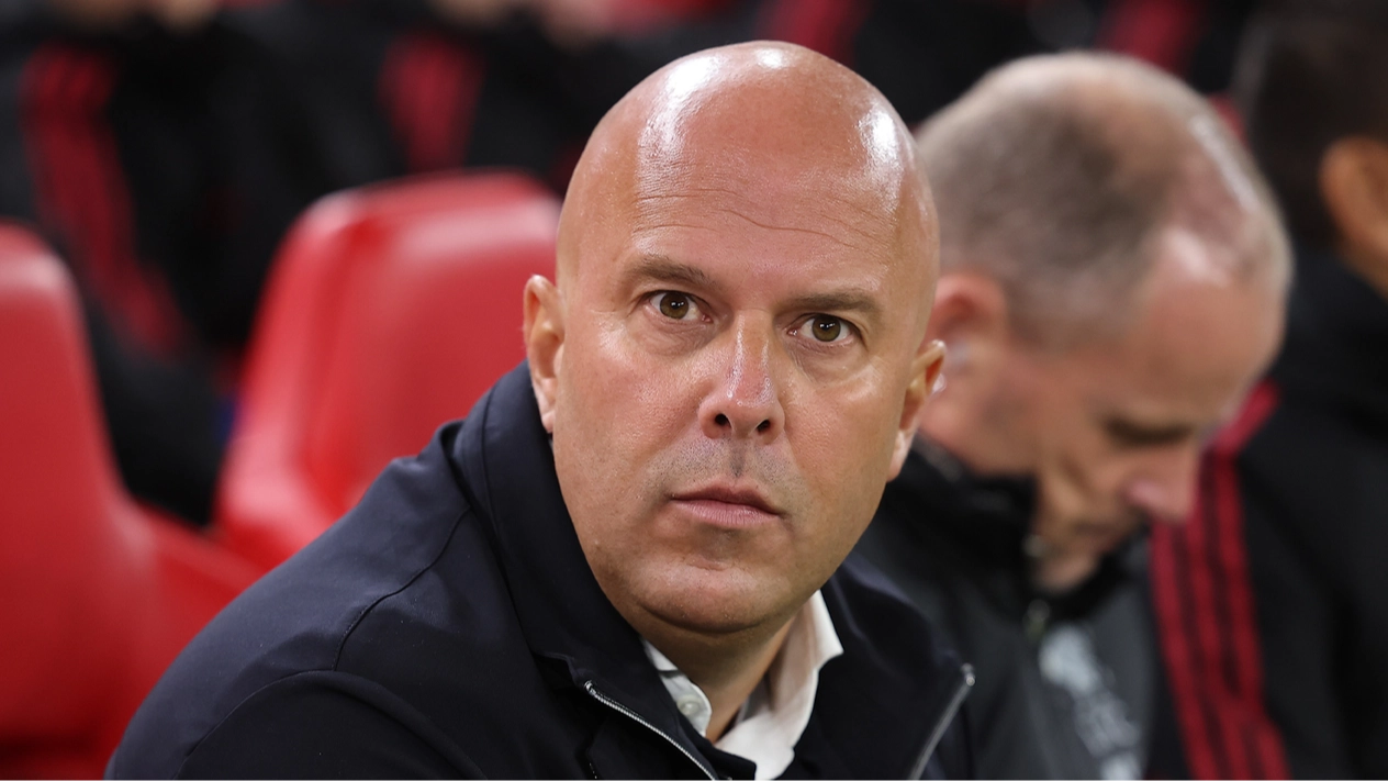 Respected Journalist Makes Arne Slot Sack Admission Amid Liverpool 'Decision'