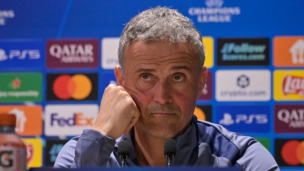 PSG 'make contact' with Chelsea star hours before Champions League showdown